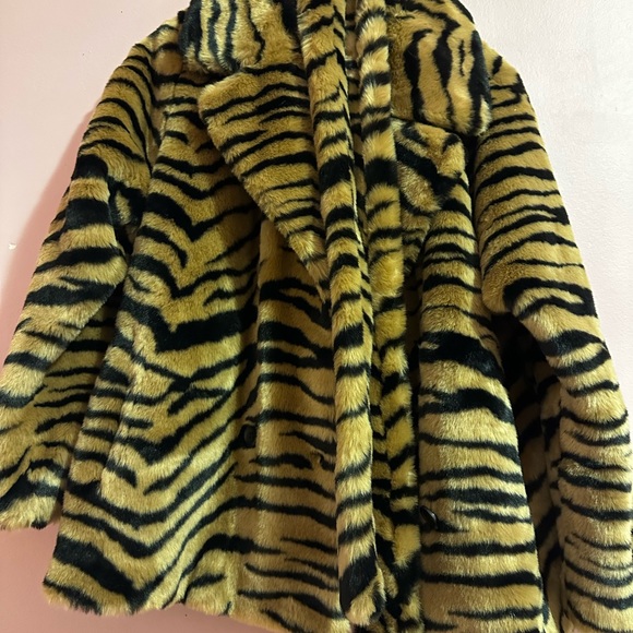 New Stand studio Tiffany Jacket. Leopard print faux fur jacket - Picture 3 of 6